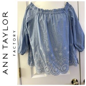 Ann Taylor Factory sz XL, Blouse, off- or on-shoulder, floral embroidery, EUC
